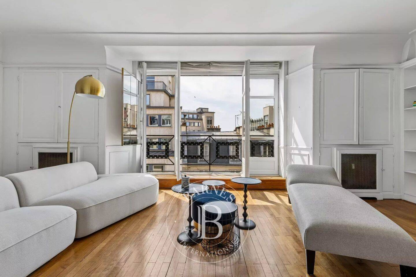 Appartement 5 pièces 136 m² · à Paris 7ème Arrondissement · 136,3 m² · 7 000 €/mois