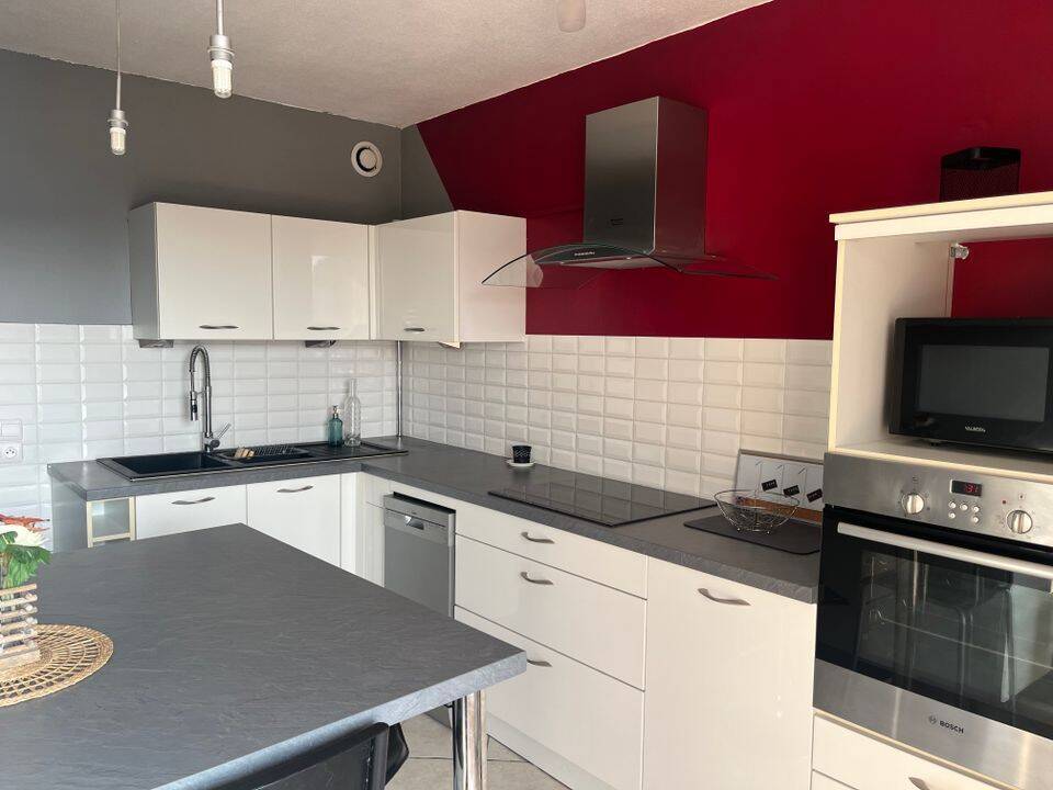 Appartement 3 pièces 79 m² · à Saint-Étienne · 79 m² · 680 €/mois