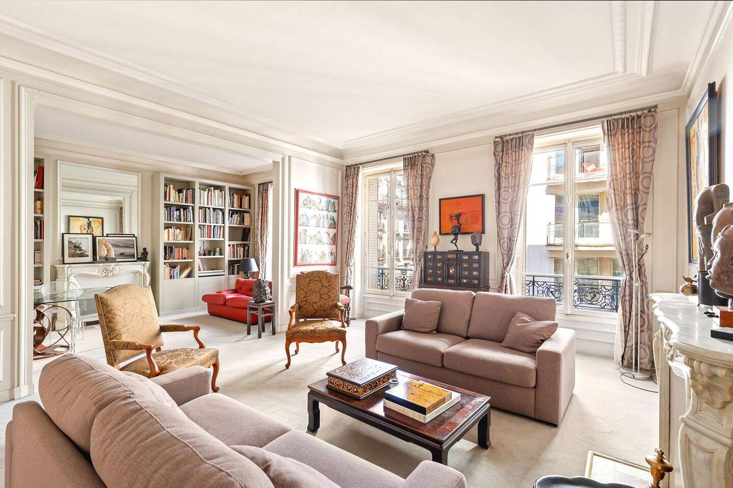 Appartement 4 pièces 140 m² · à Paris 16ème Arrondissement · 140 m² · 1 590 000 €