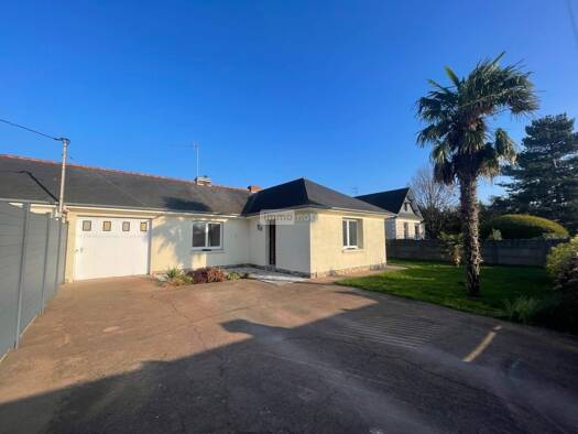 Maison de plain-pied à vendre 198 500 € 5 pièces 3 chambres 78 m² 426 m² de terrain Châteaubourg 35220