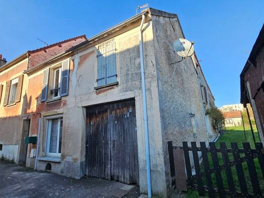 Maison à vendre 86 000 € 3 pièces 2 chambres 86 m² 150 m² de terrain Château-Thierry 02400
