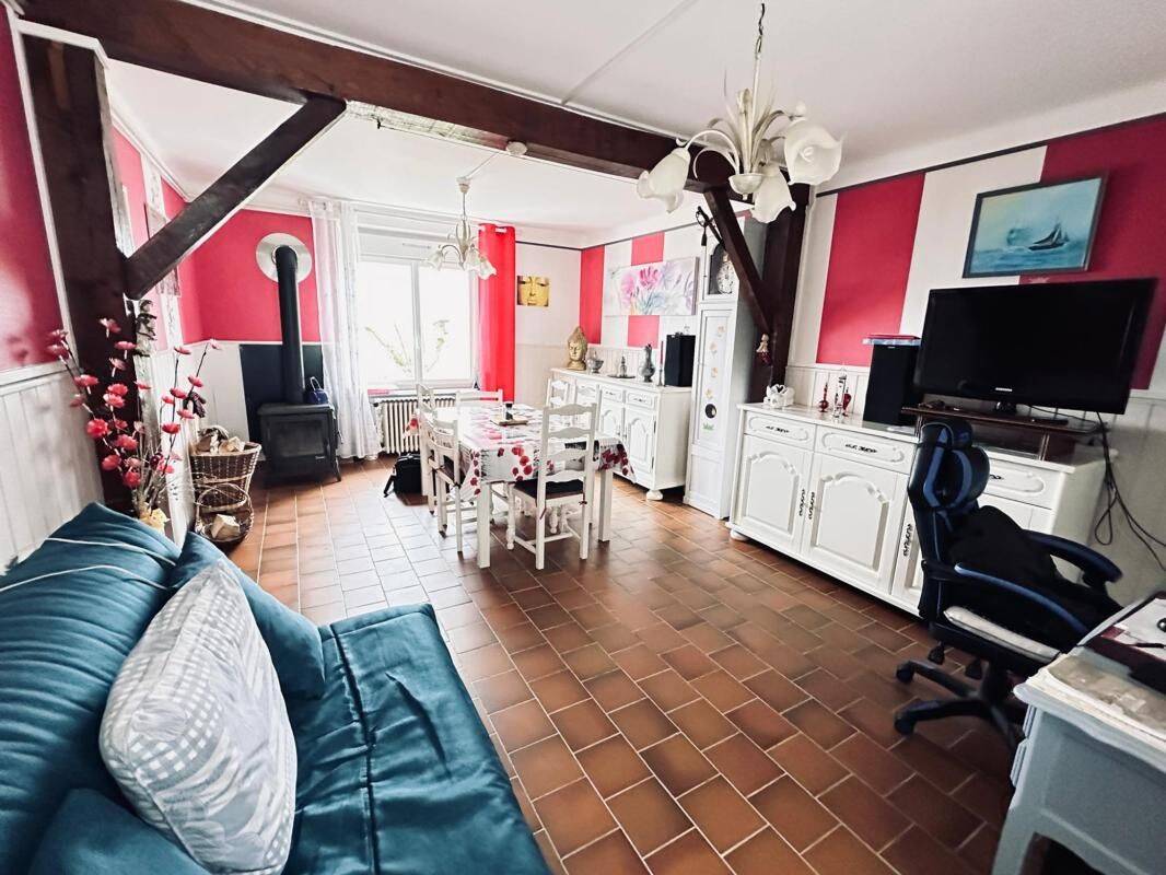 Maison 8 pièces 180 m² · à Beauce la Romaine · 180 m² · 219 500 €