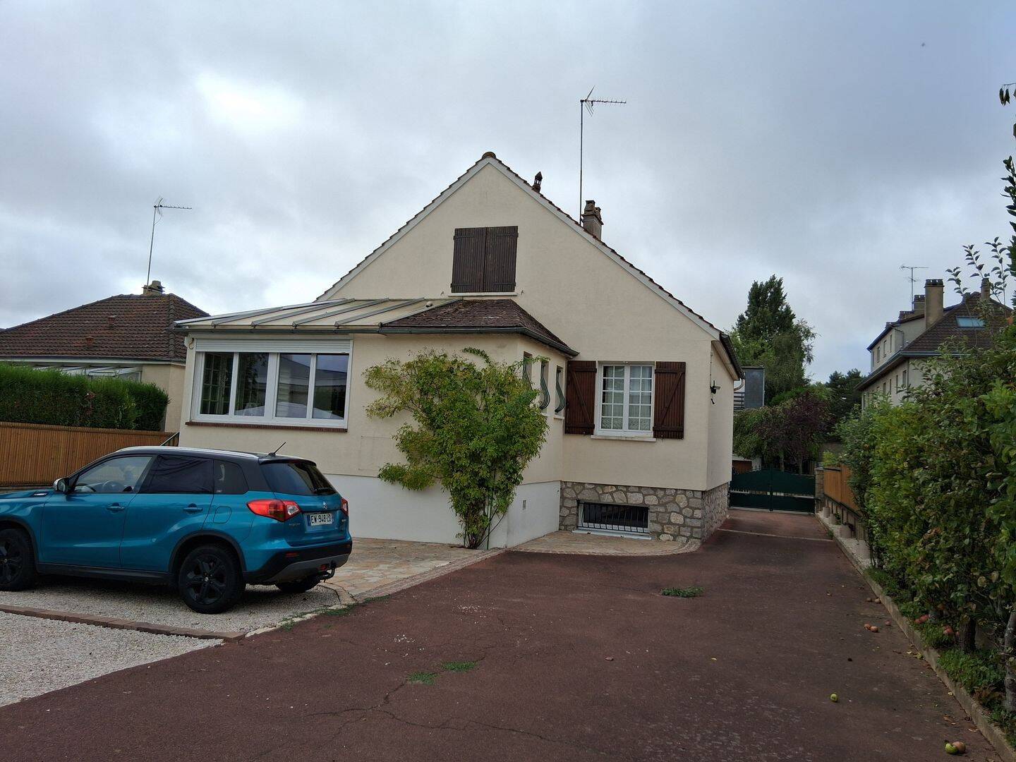 Maison 8 pièces 164 m² · à Lucé · 164 m² · 350 000 €