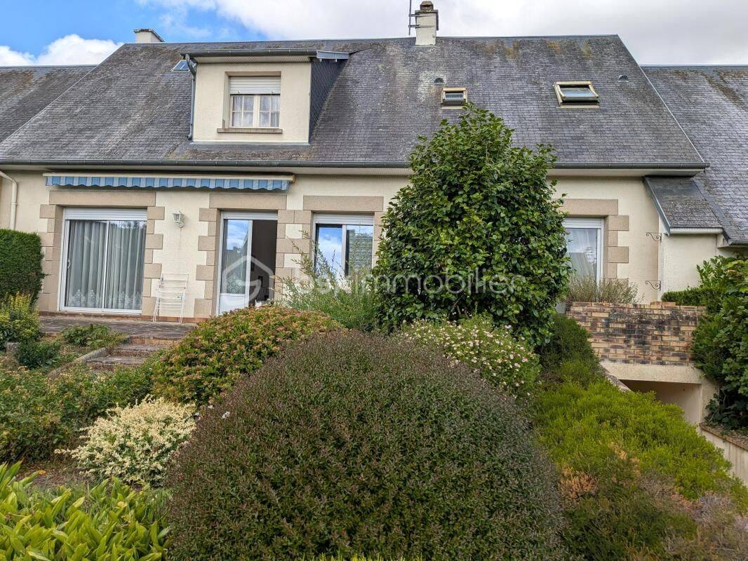 Maison 4 pièces 164 m² · à Saint-Hilaire-du-Harcouët · 163,9 m² · 197 000 €