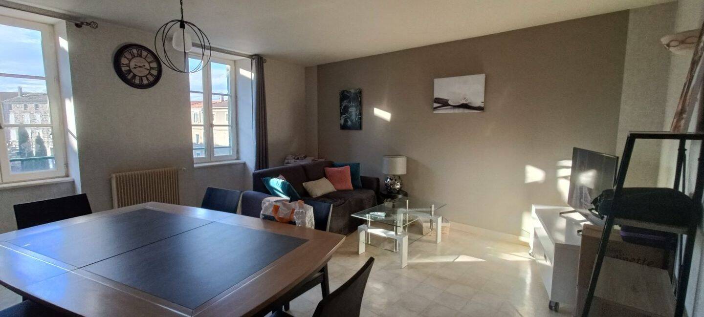 Maison 3 pièces 87 m² · à Chambost-Longessaigne · 86,8 m² · 545 €/mois