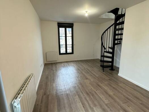 Appartement à louer 815 € 1 pièce 33,6 m² Étage 1/1 Aulnay-sous-Bois 93600
