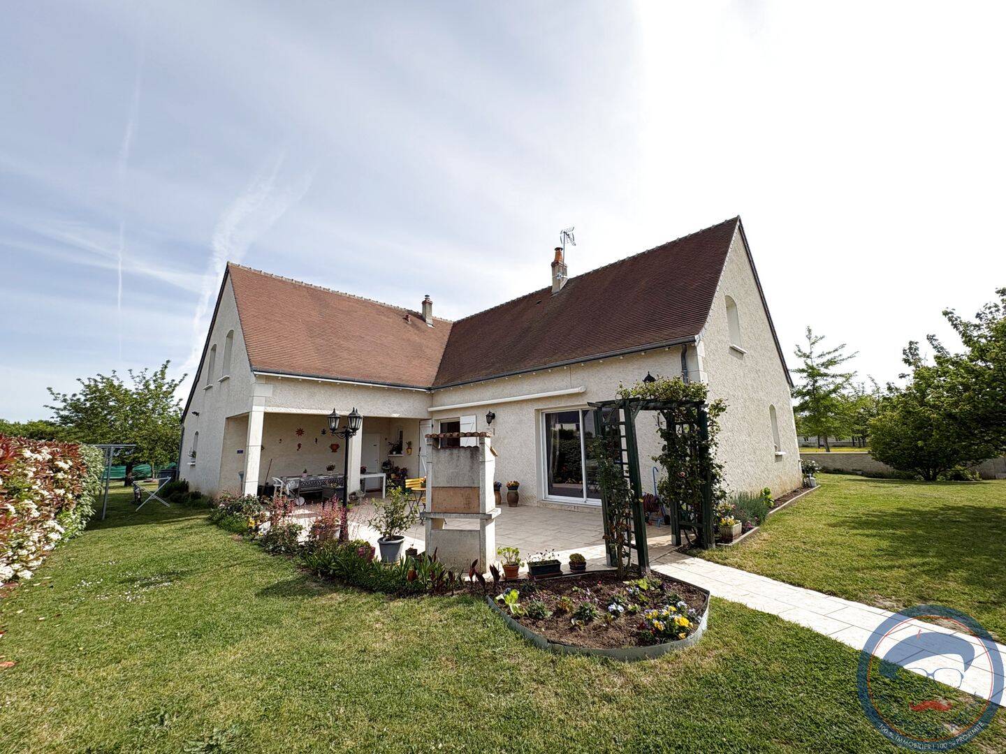 Maison 9 pièces 246 m² · à La Ville-aux-Dames · 246 m² · 665 000 €
