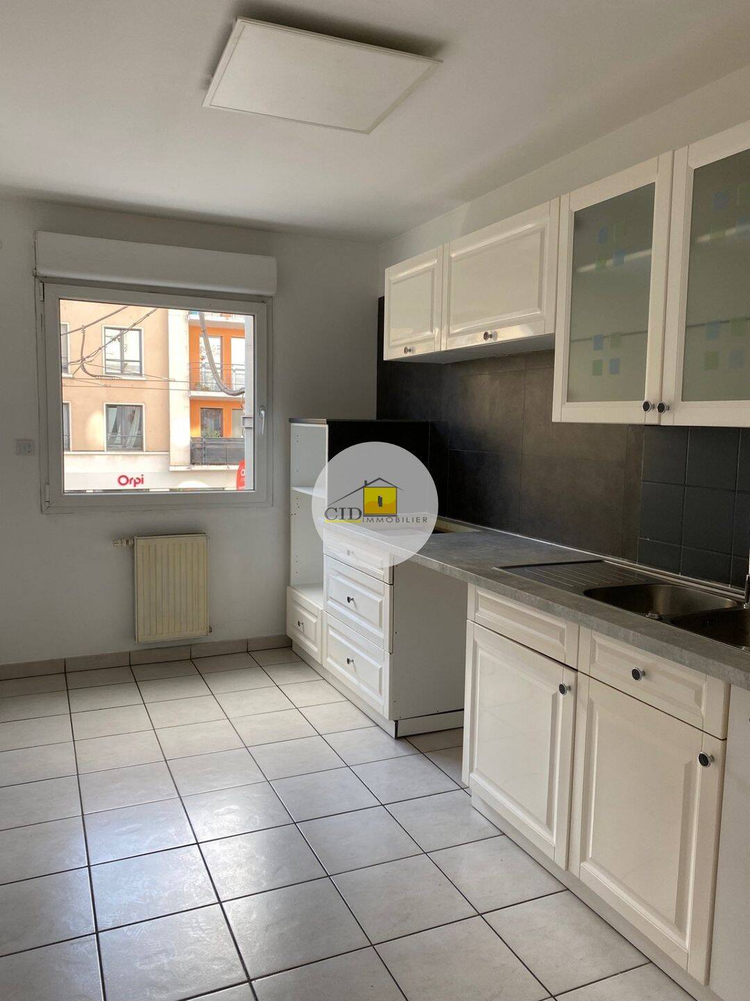 Appartement 3 pièces 83 m² · à Bron · 82,7 m² · 920 €/mois