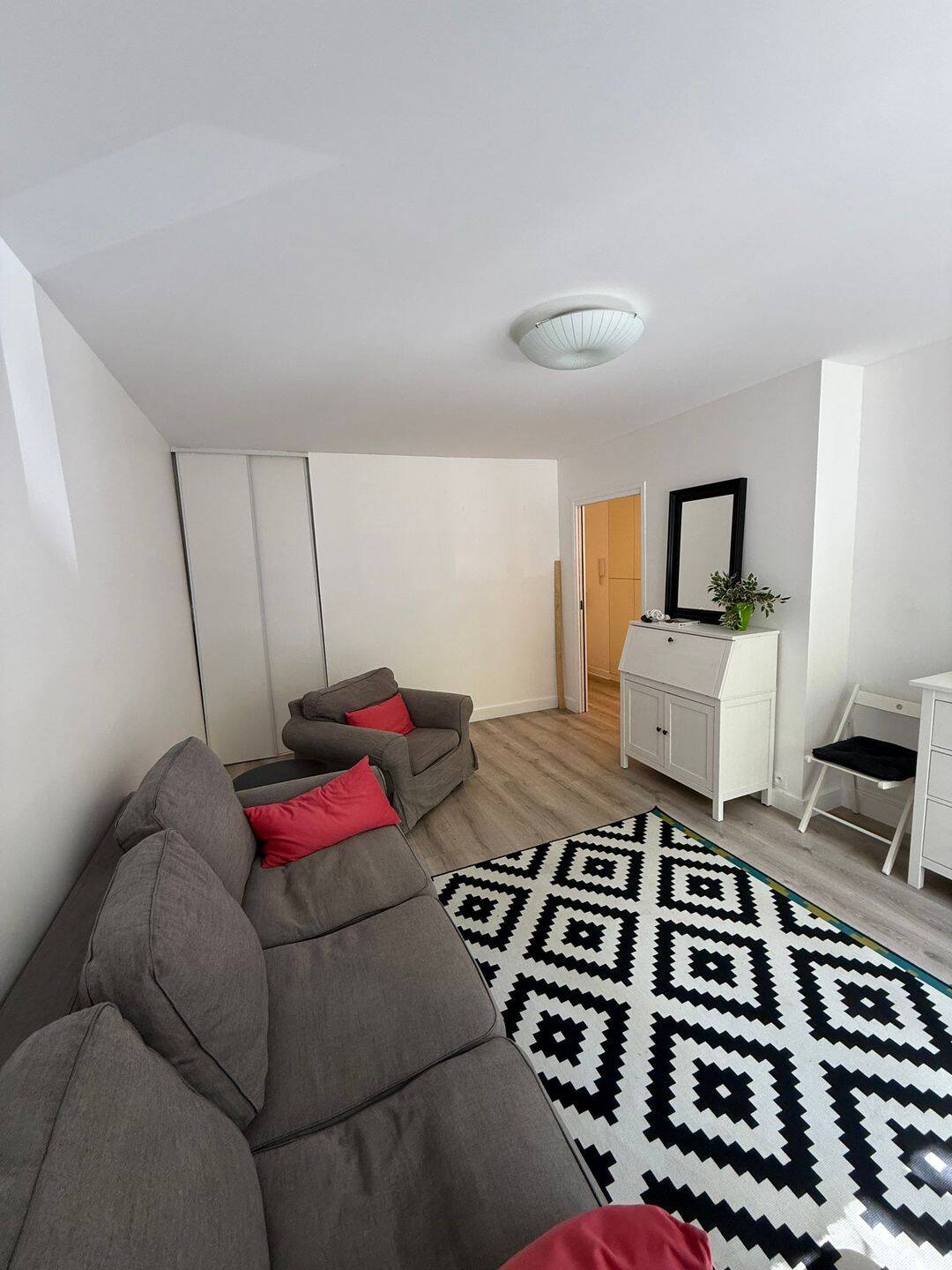 Appartement 2 pièces 50 m² · à Charenton-le-Pont · 50 m² · 1 800 €/mois