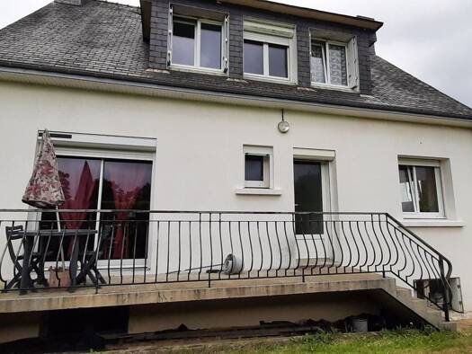 Maison à vendre 120 550 € 4 pièces 3 chambres 104 m² 1 062 m² de terrain Scaër 29390