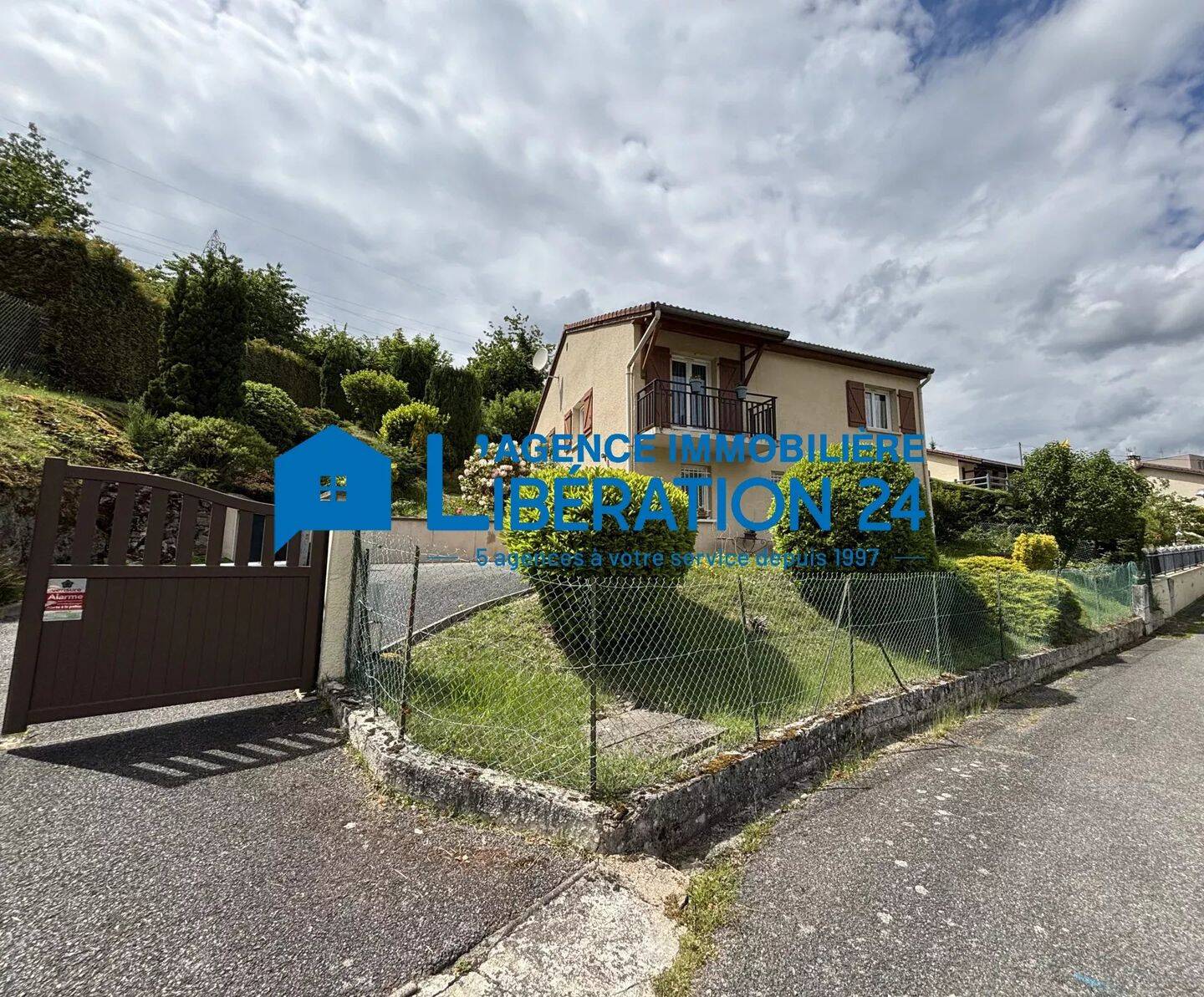 Maison 4 pièces 105 m² · à Saint-Étienne · 105 m² · 235 000 €