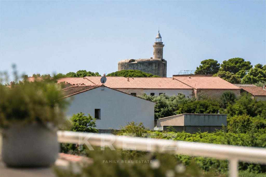 Maison 7 pièces 190 m² · à Aigues-Mortes · 190 m² · 920 000 €