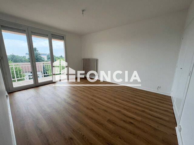 Appartement 2 pièces 48 m² · à Polliat · 47,7 m² · 555 €