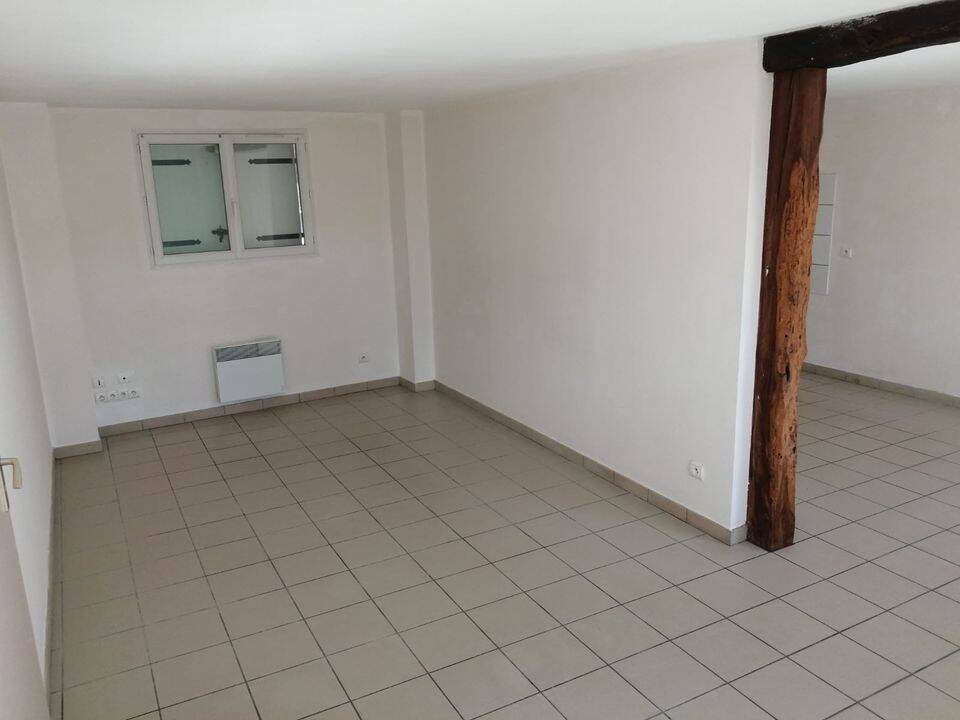 Appartement 4 pièces 100 m² · à Saint-Aubin-de-Blaye · 100 m² · 880 €/mois