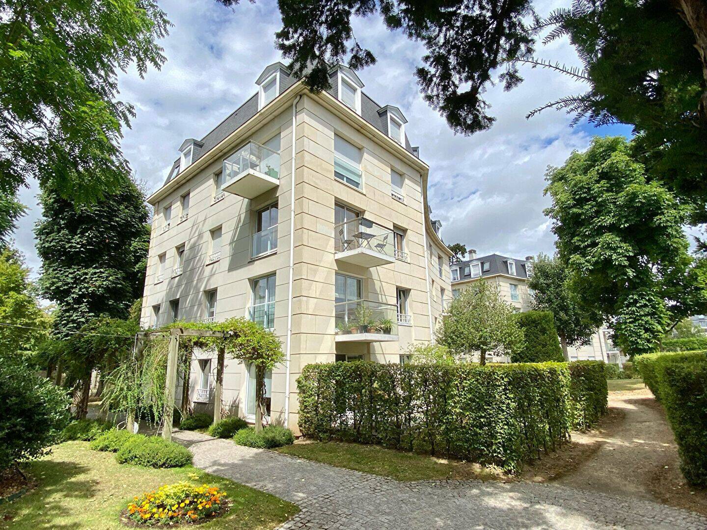 Appartement 3 pièces 75 m² · à Chantilly · 74,7 m² · 376 000 €