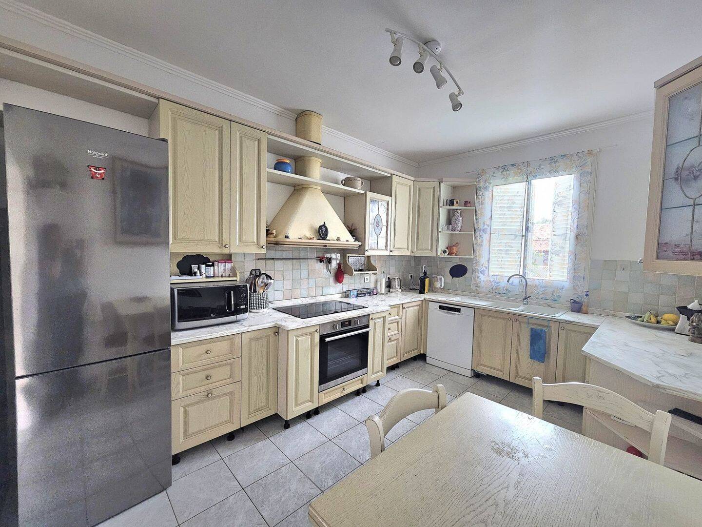 Maison 13 pièces 300 m² · à Monte · 300 m² · 683 000 €