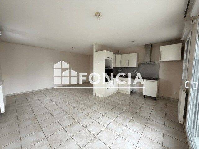 Appartement 4 pièces 77 m² · à Saint-Martin-d'Hères · 77,1 m² · 1 100 €