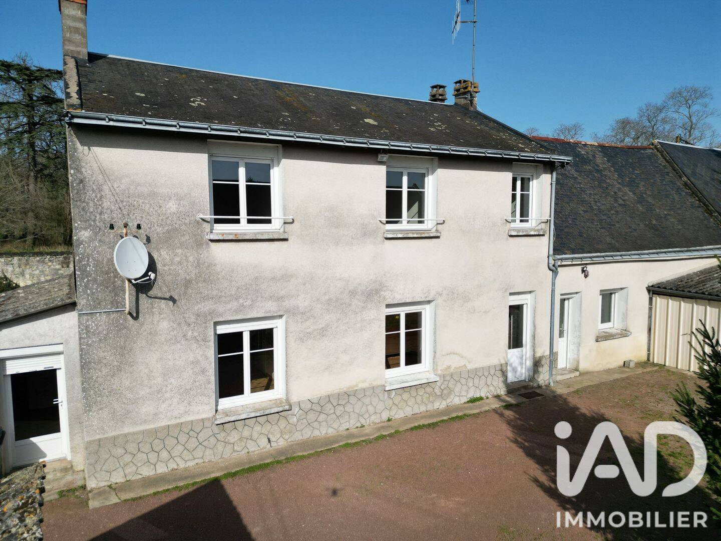 Maison 4 pièces 114 m² · à Restigné · 113,8 m² · 152 500 €