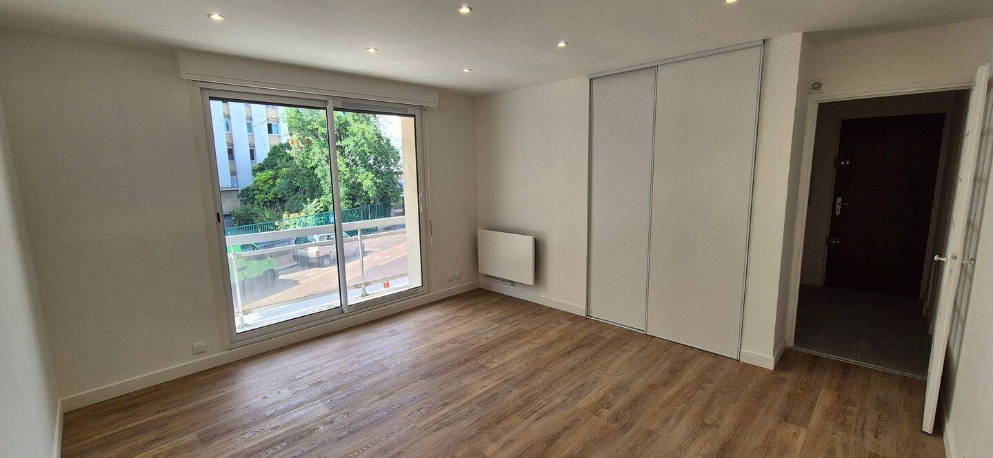 Appartement 1 pièce 35 m² · à Aubervilliers · 35,1 m² · 950 €/mois