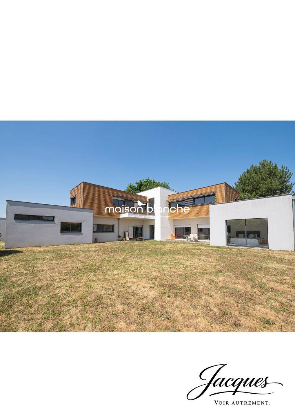 Maison 13 pièces 329 m² · à Feneu · 329 m² · 726 000 €