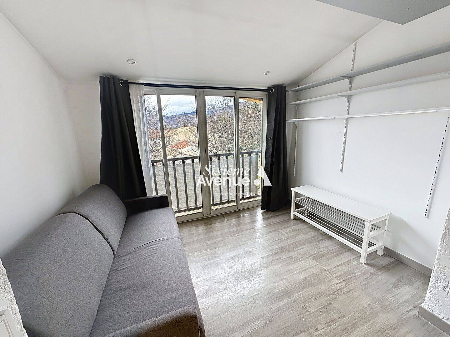 Appartement 2 pièces 23 m² · à Saint-Vallier-de-Thiey · 23,3 m² · 690 €/mois