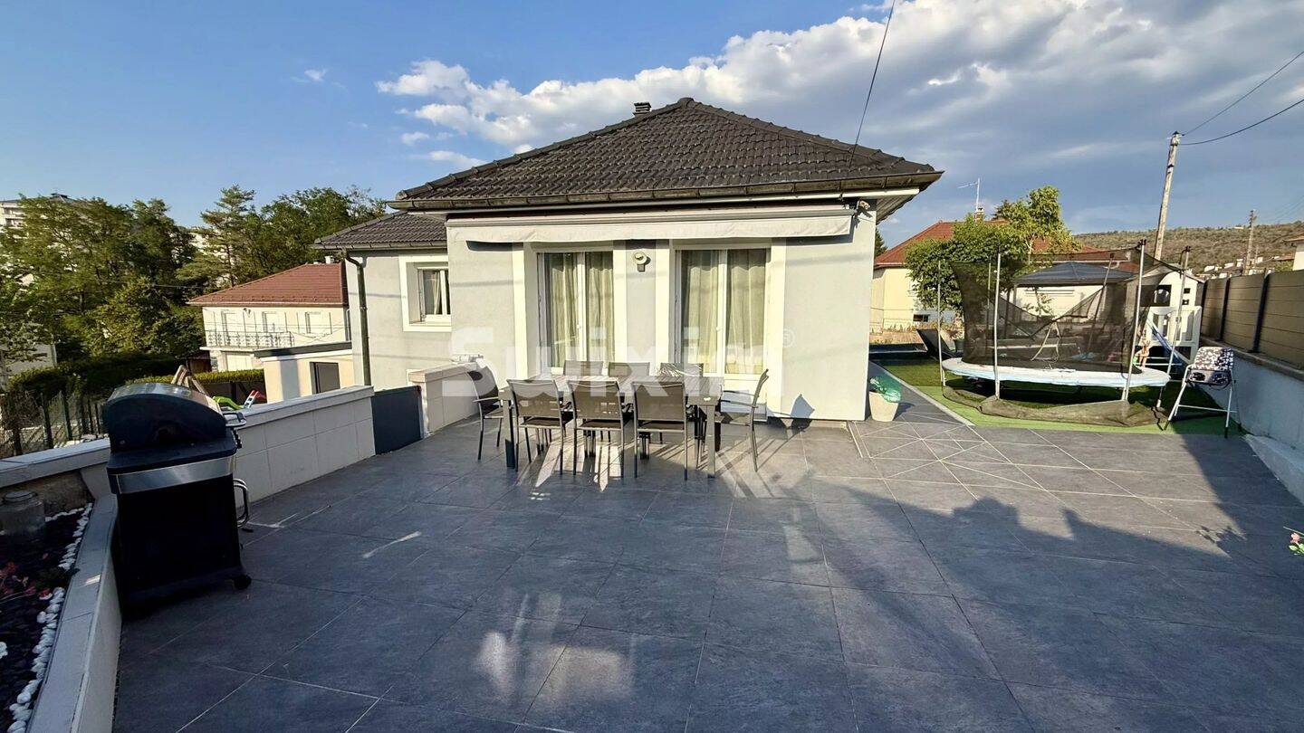 Maison 7 pièces 145 m² · à Champagnole · 145 m² · 285 000 €