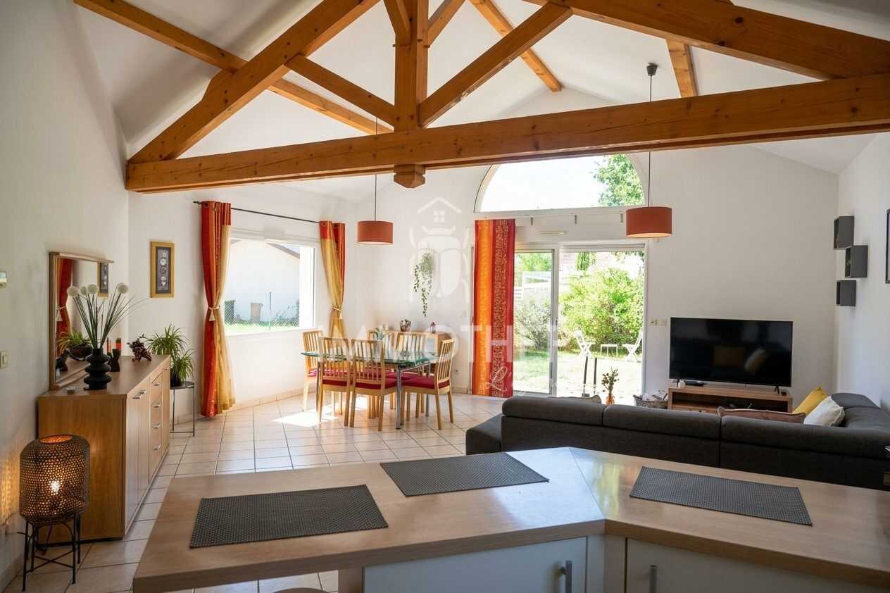Maison 5 pièces 115 m² · à La Buisse · 115 m² · 452 000 €