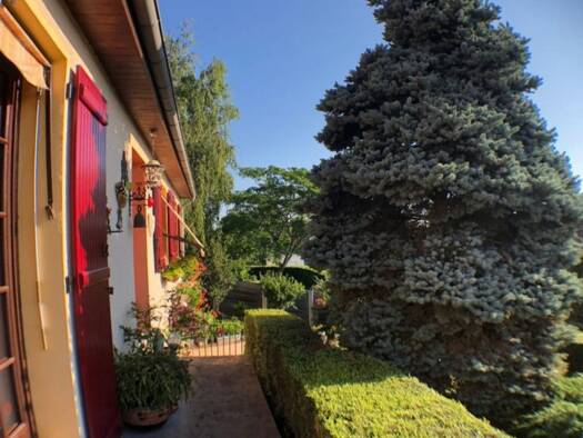 Maison à vendre 155 000 € 7 pièces 4 chambres 131 m² Cours-les-Barres 18320