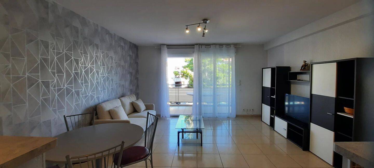 Appartement 2 pièces 50 m² · à Fréjus · 49,7 m² · 1 140 €/mois