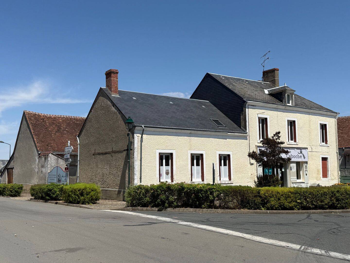 Maison 10 pièces 148 m² · à Montipouret · 148 m² · 107 000 €