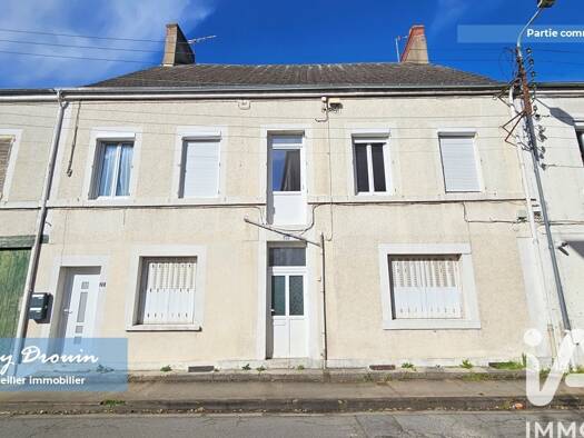 Immeuble à vendre 189 900 € 170 m² Saint-Florent-sur-Cher 18400