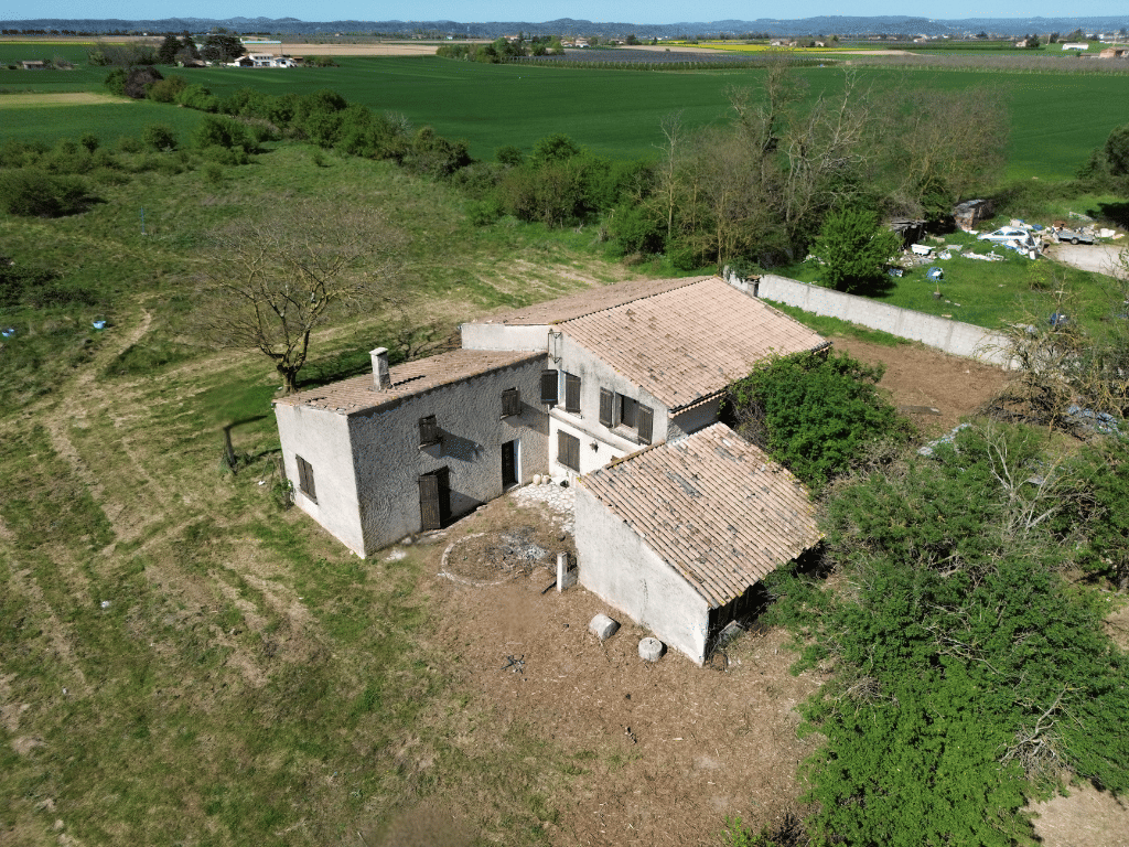 Maison 12 pièces 240 m² · à Alixan · 240 m² · 200 000 €