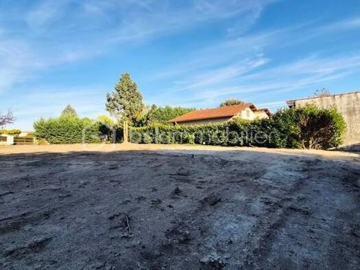 Terrain constructible viabilisé à vendre 75 000 € 619 m² de terrain Beillet-Chourrié-Arènes-Harbaux-Tuci-Pouy-Laguille Mont-de-Marsan 40000