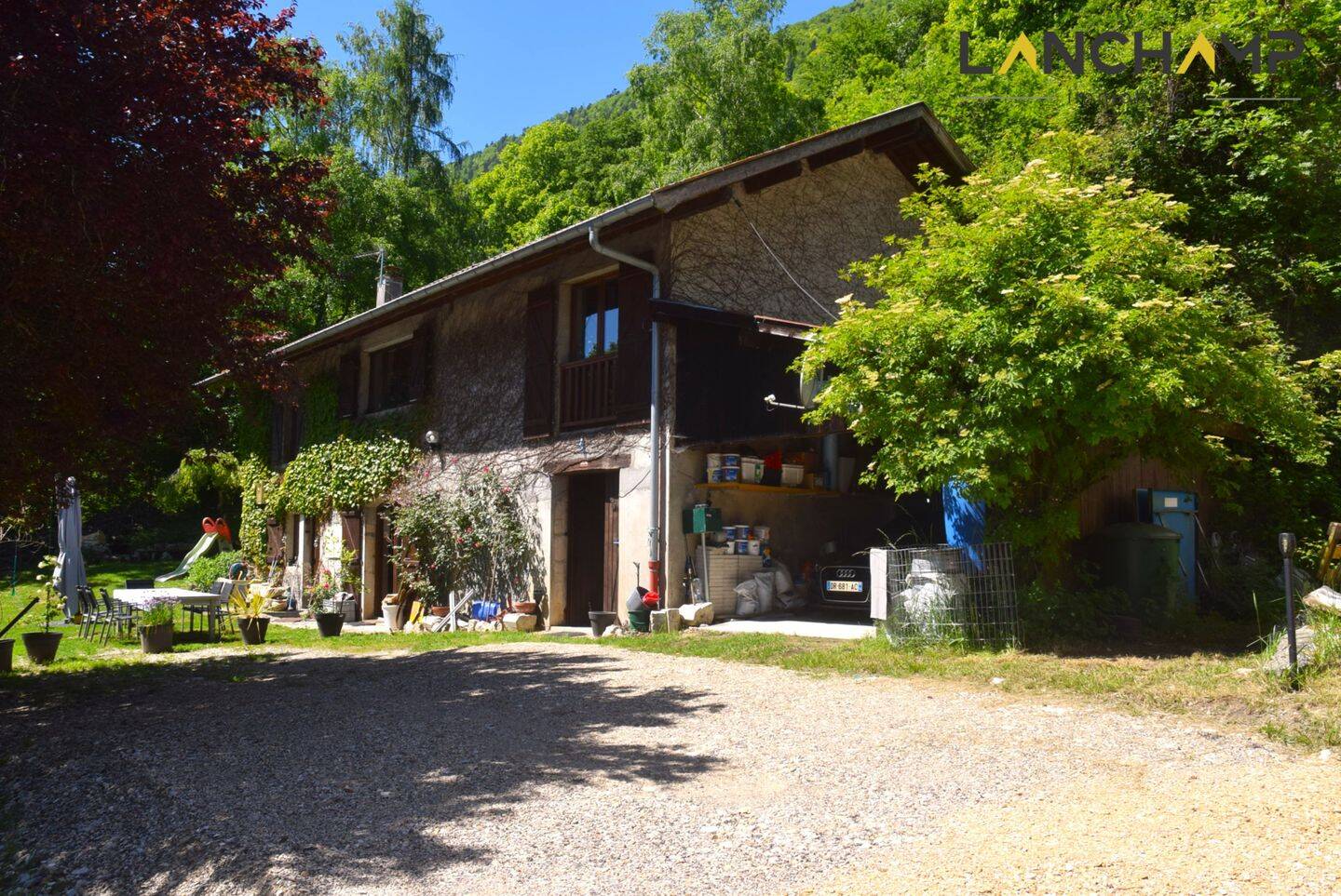 Maison 6 pièces 158 m² · à Anglefort · 157,9 m² · 349 000 €