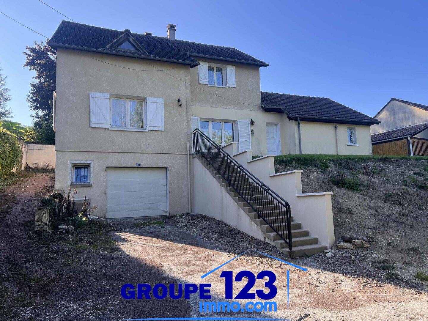 Maison 8 pièces 180 m² · à Merry-la-Vallée · 180 m² · 149 900 €