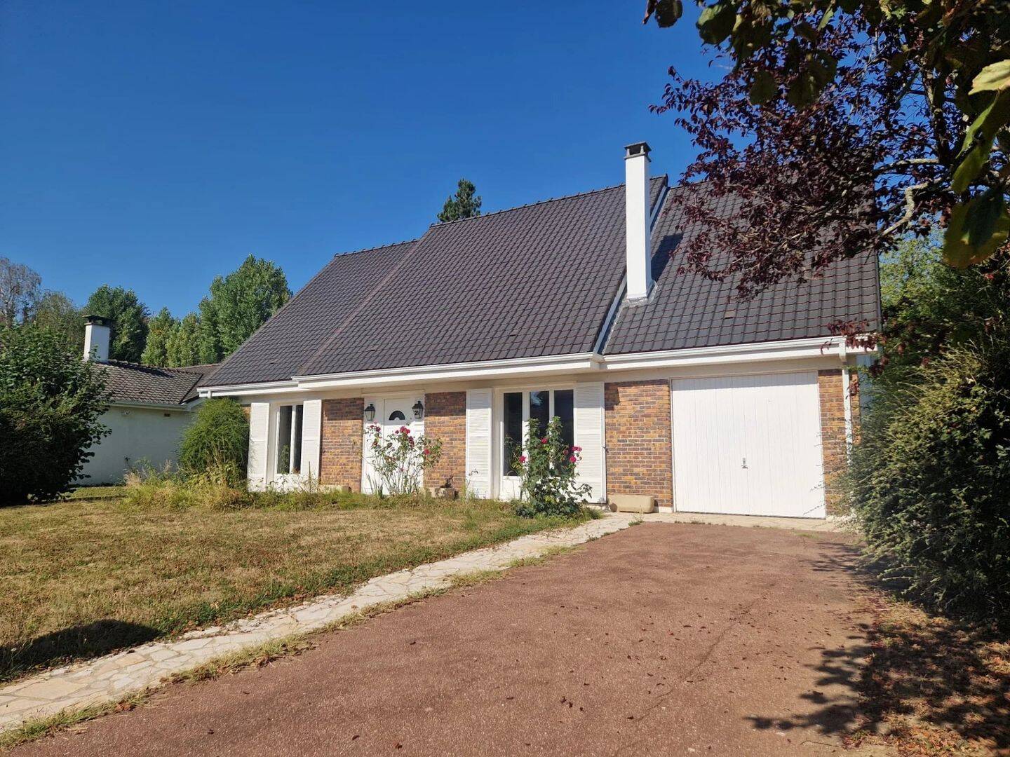 Maison 7 pièces 186 m² · à Voisins-le-Bretonneux · 186 m² · 670 000 €