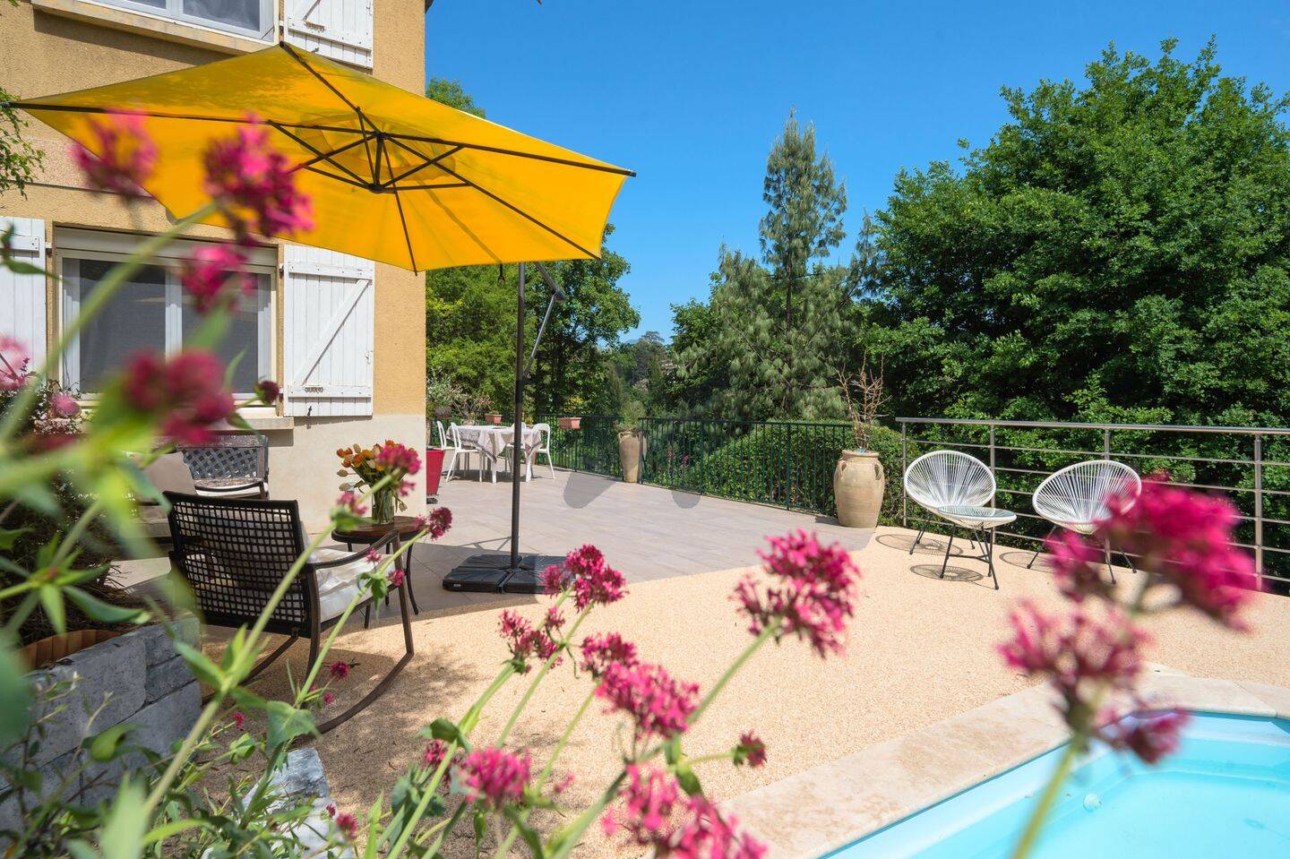 Maison 7 pièces 291 m² · à Saint-Cyr-au-Mont-d'Or · 290,8 m² · 1 145 000 €