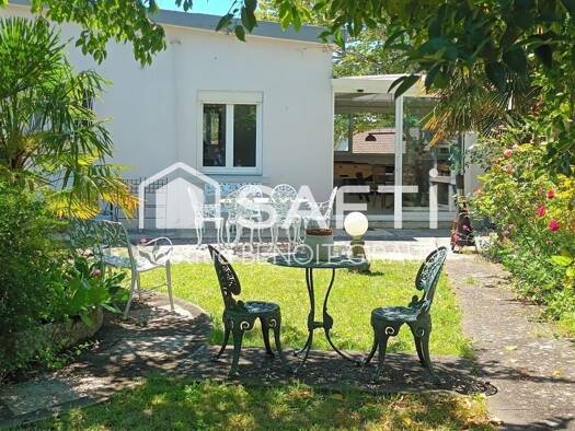 Maison à vendre 239 900 € 5 pièces 3 chambres 159 m² 500 m² de terrain Bellevue Saintes 17100