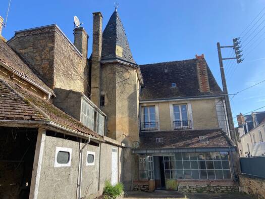 Maison à vendre 176 500 € 7 pièces 4 chambres 155 m² 370 m² de terrain Saint-Cosme-en-Vairais 72110