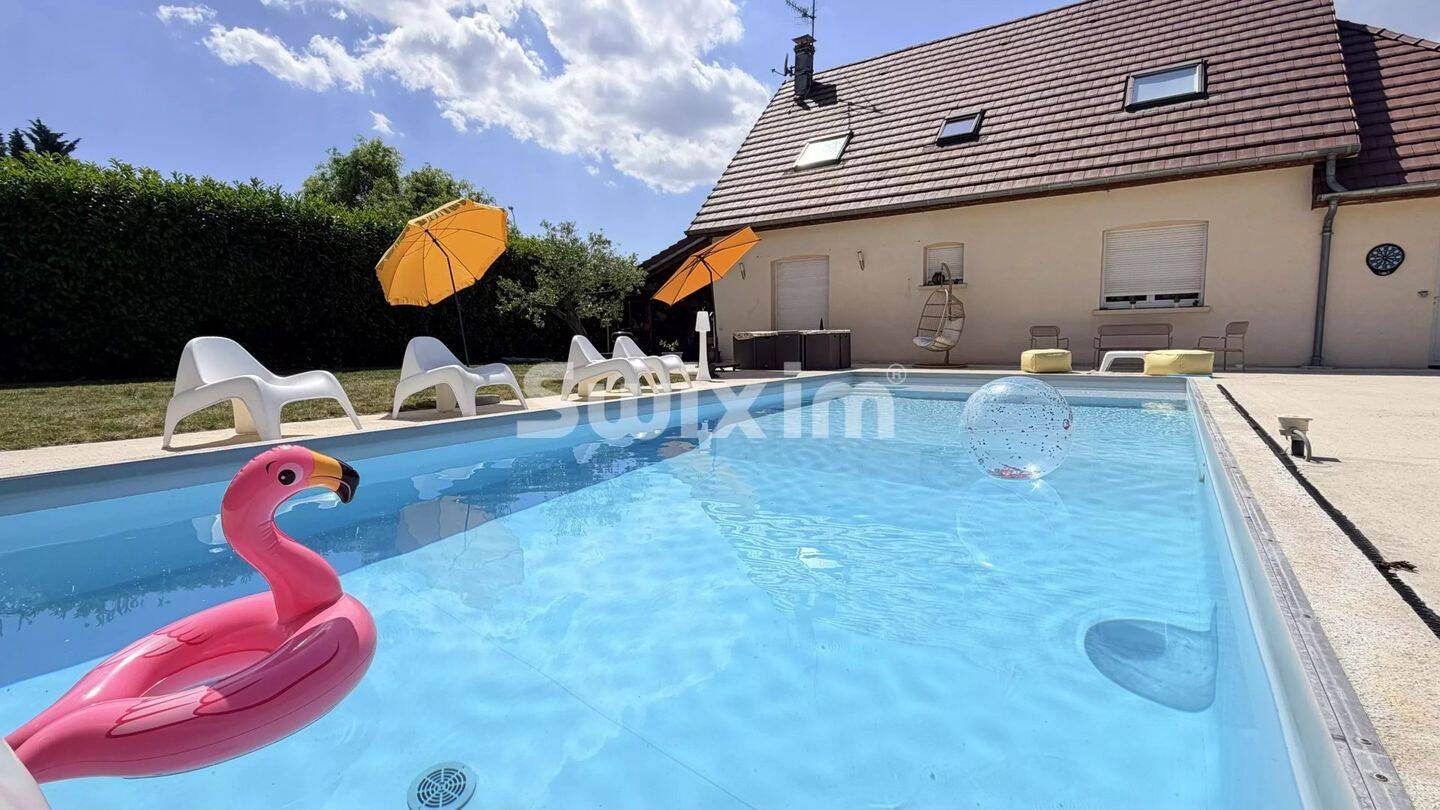 Maison 6 pièces 175 m² · à Auxonne · 175 m² · 325 000 €
