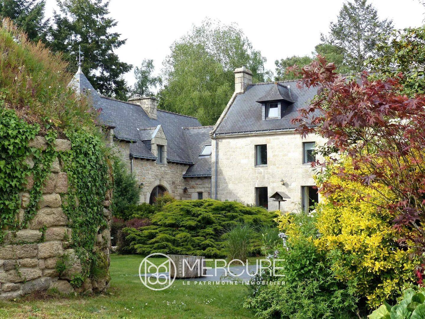 Maison 12 pièces 325 m² · à Pontivy · 325 m² · 780 000 €