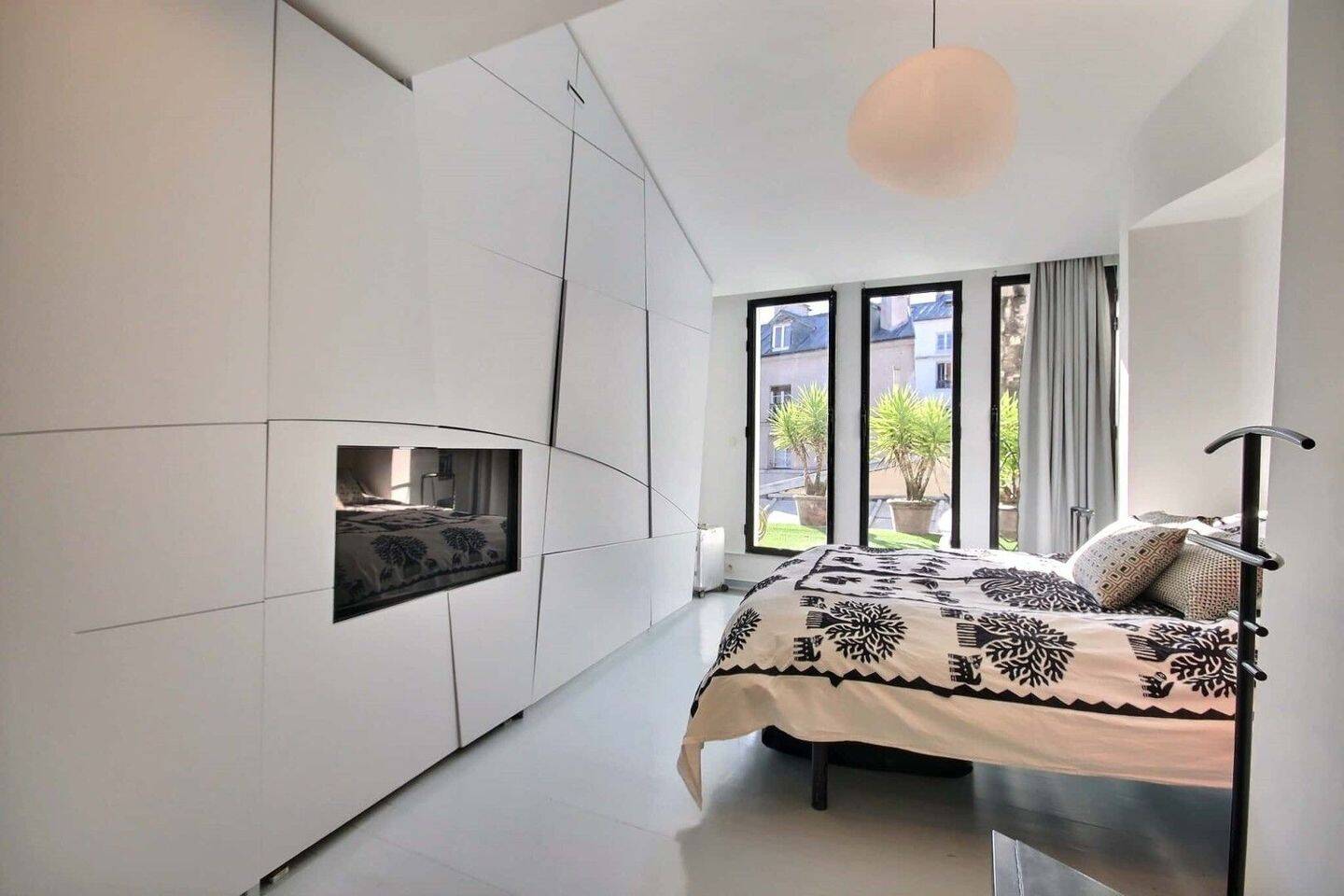 Appartement 3 pièces 180 m² · à Paris 3ème Arrondissement · 180 m² · 8 026 €