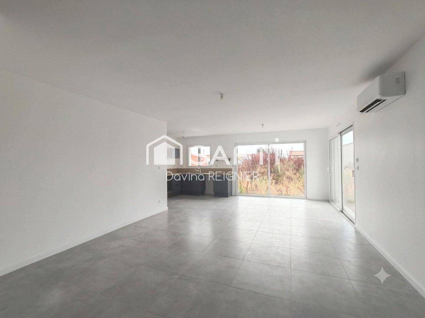 Maison 1 pièce 86 m² · à Saint-Porchaire · 86 m² · 1 150 €