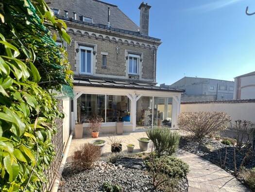 Maison à vendre 495 000 € 8 pièces 5 chambres 211 m² 319 m² de terrain Centre Est Épernay 51200