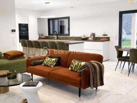 Maison à vendre 749 000 € 7 pièces 5 chambres 243 m² 1 500 m² de terrain Sud Cébazat 63118