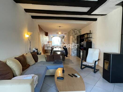 Maison à vendre 207 500 € 5 pièces 4 chambres 140 m² 344 m² de terrain Préfecture Lons-le-Saunier 39000