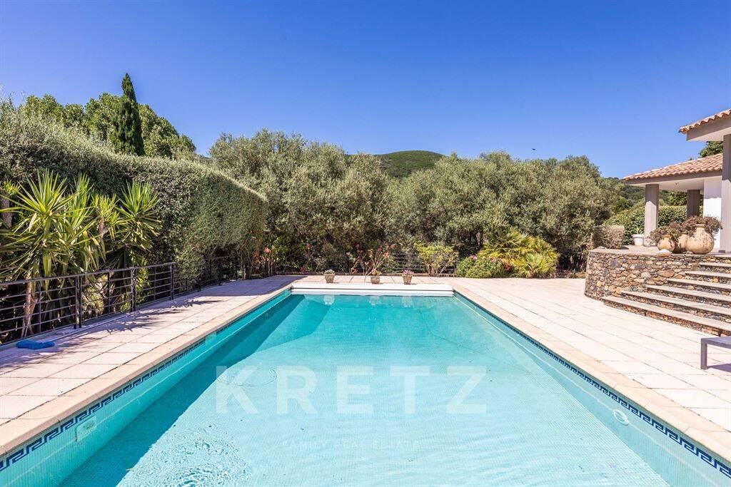 Maison 7 pièces 235 m² · à Luri · 235 m² · 1 140 000 €
