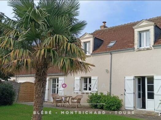 Maison à vendre 217 000 € 6 pièces 4 chambres 120 m² 2 320 m² de terrain Luzillé 37150