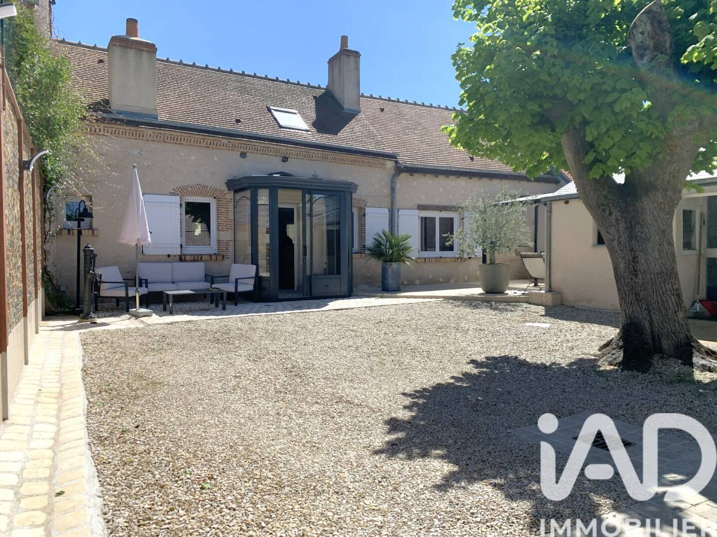 Maison 5 pièces 112 m² · à Montlivault · 112 m² · 230 000 €