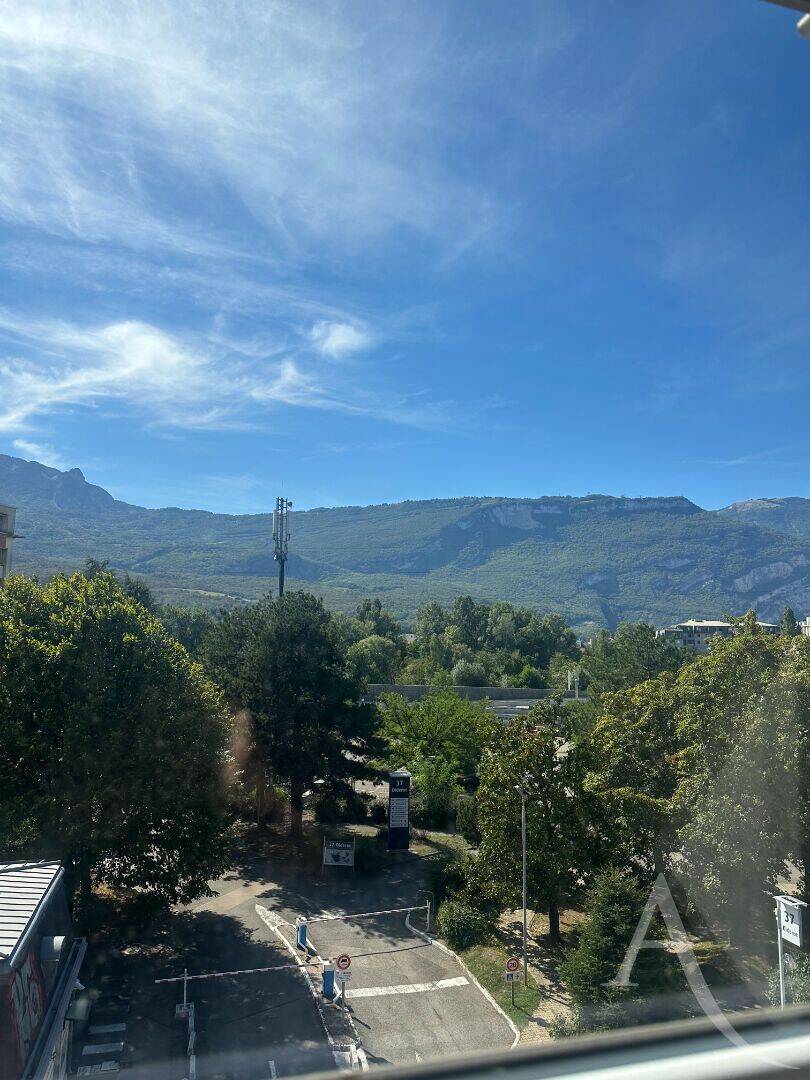 Appartement 3 pièces 78 m² · à Grenoble · 78 m² · 149 000 €